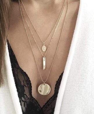 collier tendance 2020 - collier triple rang plaque or