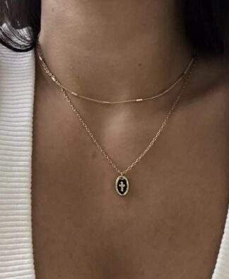 collier tendance 2020 - medaille croix