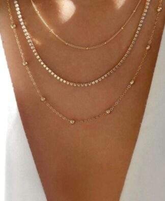 Collier triple rang satellite tendance 2024
