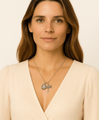 Collier libellule pierre verte