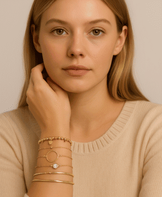 Bracelet lumineux en or rose 18 carats, bijoux de luxe pour femmes, accessoires élégants et raffinés, style sophistiqué, parfait pour toutes occasions, mode féminine chic, idée cadeau fine et intemporelle.