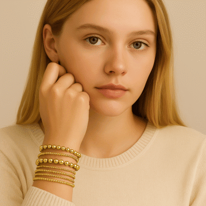 Bracelet en bijoux fantaisie dorés pour femmes, manchette et bracelets à perles, style sophistiqué et tendance, parfait pour accessoiriser toutes les tenues - mode élégante et moderne.